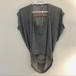 NWOT Hugh/low Blouse